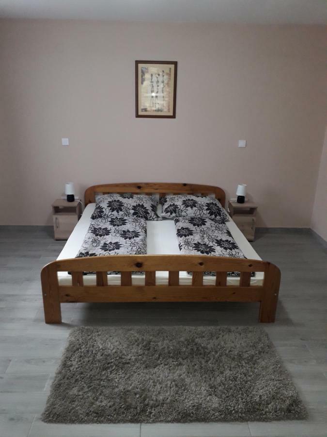 Aquatherma Apartman Sárospatak Buitenkant foto